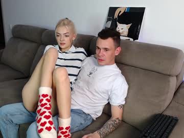 couple
        milly____ cam image #2352164