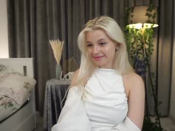 girl
        esmehathorne cam image #4912206