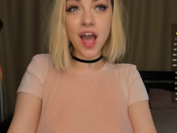 girl
        im_not_shy cam image #2617920