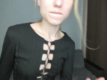 girl
        sandra_buika cam image #1841937