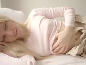 girl
        pureangeldolores cam image #3735382