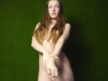 girl
        tinabredley cam image #3351549