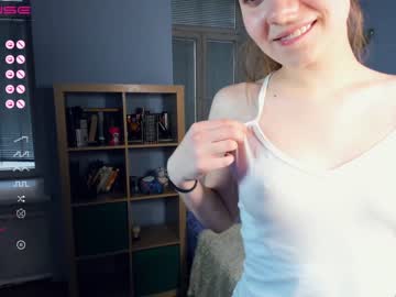girl
        youne_and_beautiful cam image #1353265