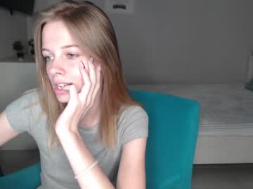 girl
        emyli_ray cam image #210707