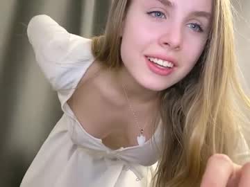 girl
        jen_sincero cam image #981664