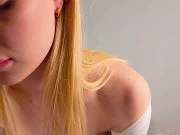 girl
        falinebenny cam image #6017133