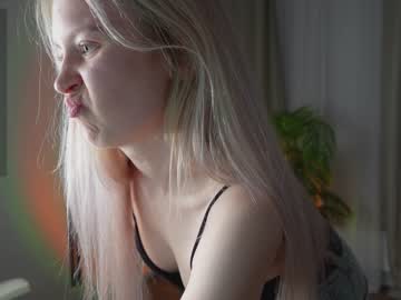 girl
        sonyaericsson cam image #4046997