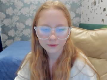 girl
        adaflowersy cam image #1931456