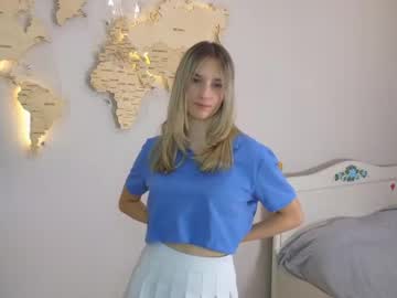 girl
        maureencantrell cam image #4832782
