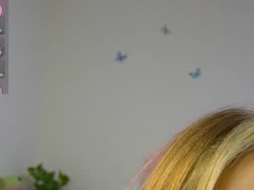 girl
        molly__meow cam image #4191966