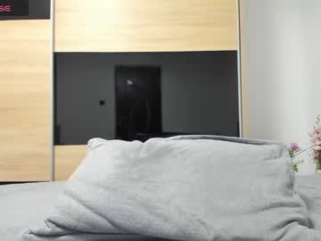 girl
        angell6969 cam image #3713971