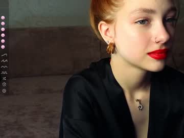 girl
        shirleywhitney cam image #2777154
