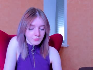 girl
        cristal_moli cam image #912786