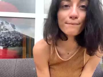 girl
        _darsy cam image #1753546