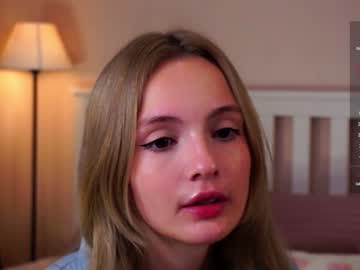 girl
        esmeblond cam image #4723340