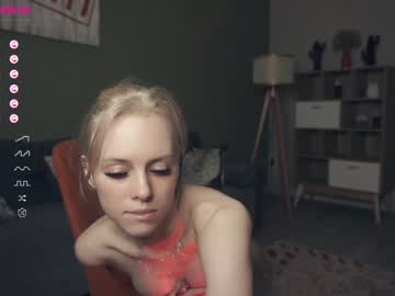 girl
        audreycarvin cam image #3774338