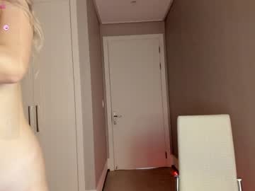 girl
        tracyki cam image #3461922
