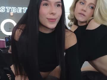 girl
        yononeey cam image #4943169