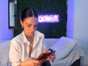 girl
        hotfallingdevil cam image #7009606