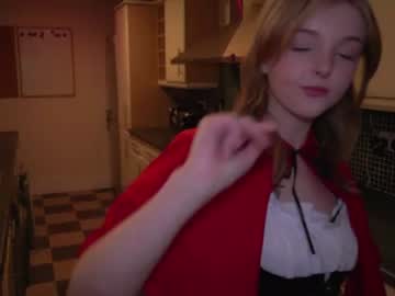 girl
        lucydelovely cam image #615884