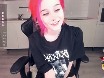 girl
        alicentity cam image #2620859