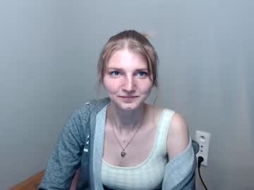 girl
        bebe_s cam image #2062684