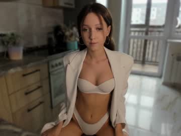 girl
        tadammary cam image #2751037