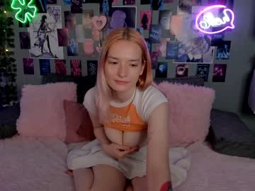 girl
        anna_breach cam image #1948113
