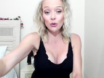 girl
        laceycoffeegirl cam image #2511770