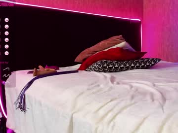 girl
        eva__blonde cam image #720335