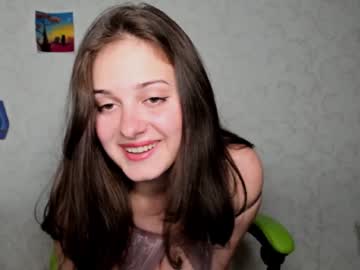 girl
        oladushek18 cam image #4550079