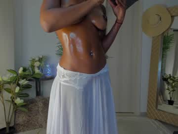 girl
        astrea_1 cam image #1579454
