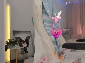 girl
        mermaidrozalia cam image #4467036