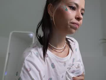 girl
        _say_yes cam image #2289364