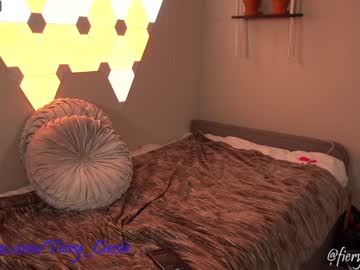 girl
        fiery_redhead cam image #1759670