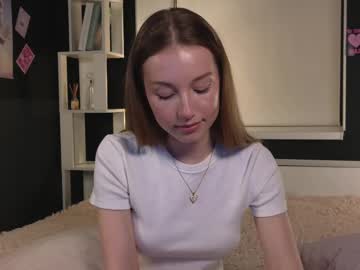 girl
        shelleydeeks cam image #6569031