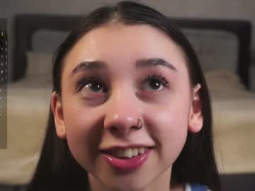 girl
        zarascarlett cam image #5683562