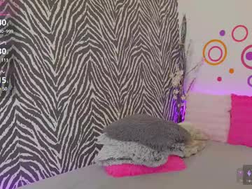 girl
        jennyshow cam image #6458094