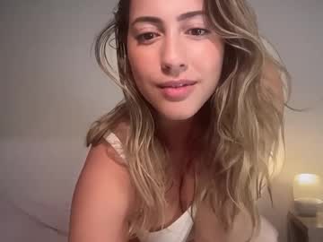 girl
        sieena cam image #6391303