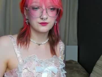 girl
        ellenleens cam image #5012712