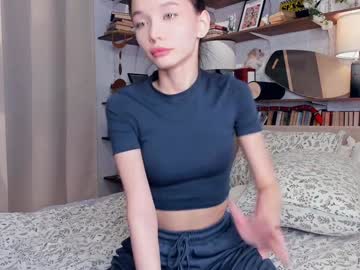 girl
        riskyproject cam image #5393322