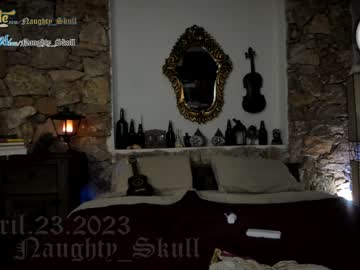 girl
        naughty_skull cam image #1377471