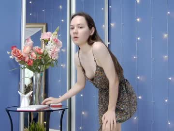girl
        kriskras__ cam image #1056192