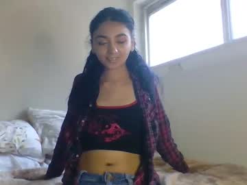 girl
        dreamymermaid cam image #1780089