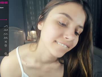 girl
        shinyydiamond cam image #1992036