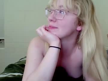 girl
        blonde_katie cam image #6054724