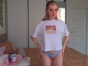 girl
        cyberslime cam image #3406636