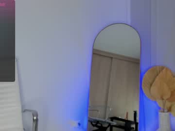 girl
        swt_molly cam image #4193912