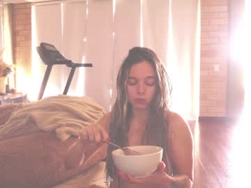 girl
        kendalltyler cam image #5072250