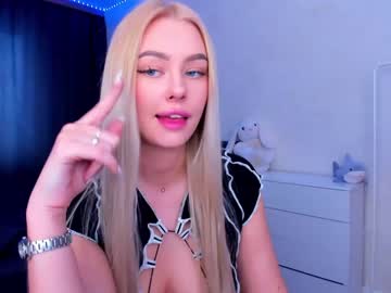 girl
        8a8y_nura cam image #1012199